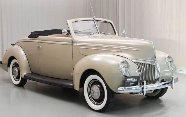 1939 Ford Convertible, side view